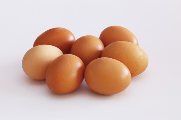 Raw chicken eggs